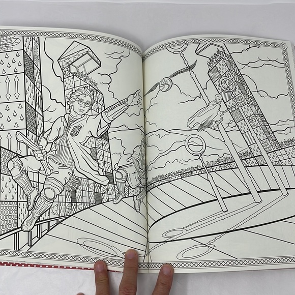 Harry Potter Magical Places & Characters Coloring Book: Official Coloring Book - Picture 4 of 12